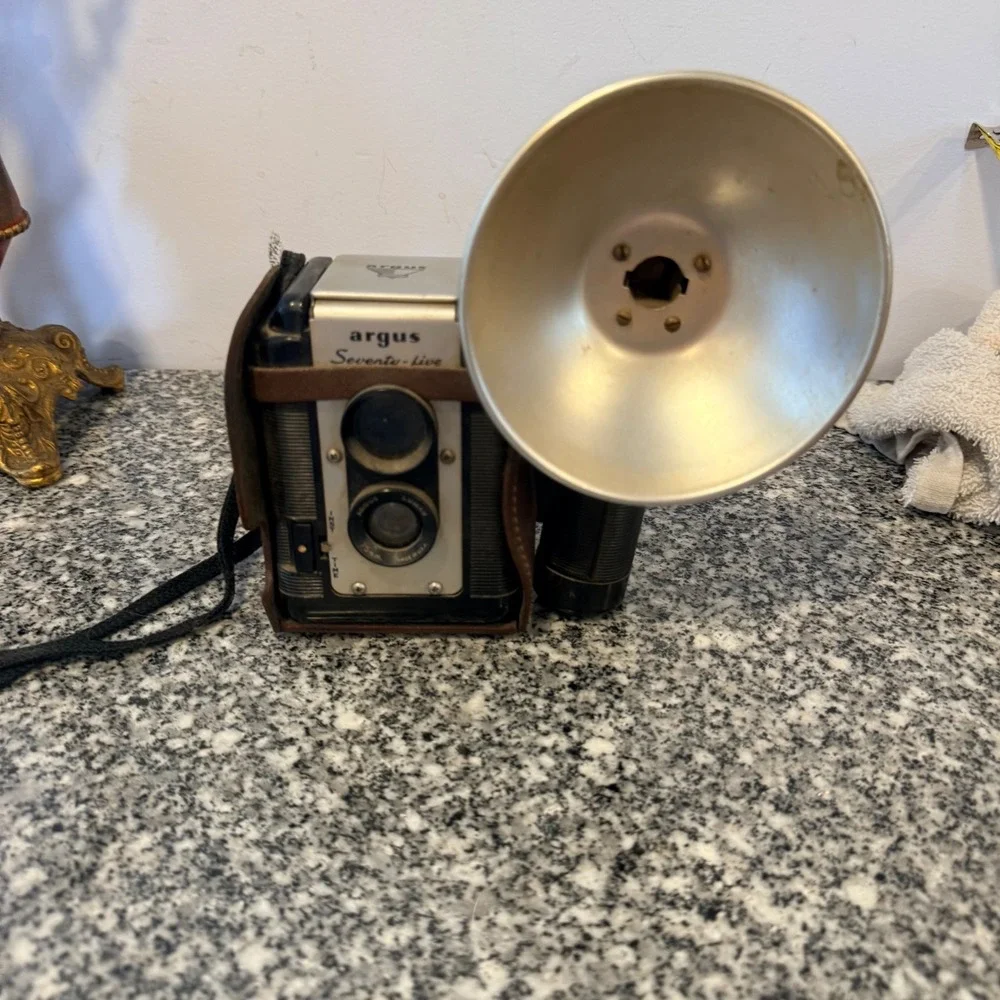 Argus Vintage Seventy-five TLR Box Camera Black Silver Metal Bakelite 620 Film